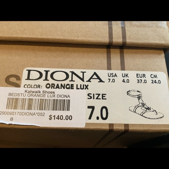 Sandals - gently used - Picture 2 of 3